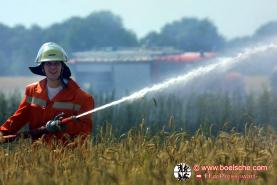 Einsatzfotos FFw Parchim - Brand in Damm