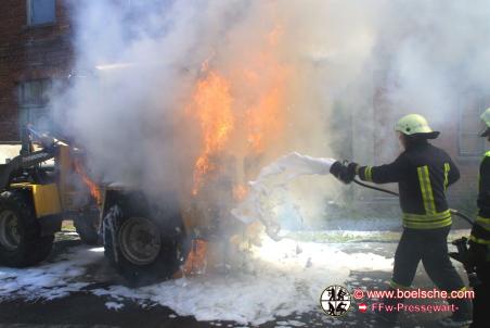 Einsatzfotos FFw Parchim - Brand Radlader