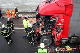 Einsatzfoto Lkw-Unfall auf A 24 - Februar 2013
