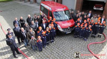 Übergabe eines Jugendmobils für die Jugendfeuerwehr Parchim